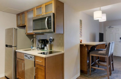 Kissimmee Hotel | Family Vacation! Disney Dream! Two Serene Units, Near Disney's Blizzard Beach Water Park