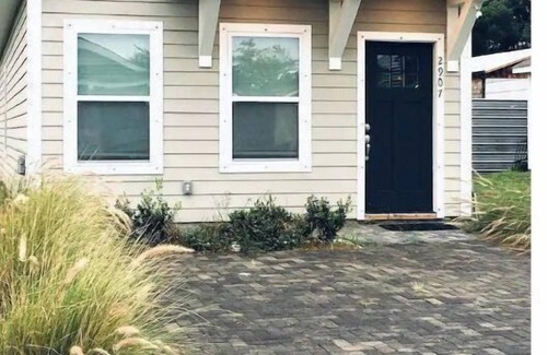 Thomas Drive House | Family Vacation Home - MINUTES TO BEACH AND FUN!