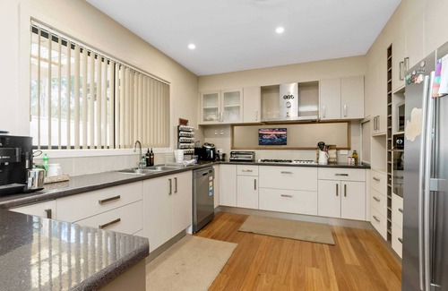 Long Beach House | Family Vacation Home - Long Beach, NSW