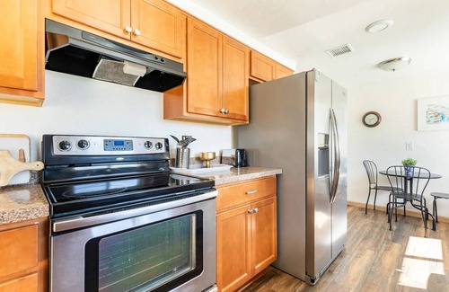 Sherwood Forest and Thistle Development House | Family Vacation Home, Spa & Big Pool, Game Room, 8 minutes to Disney✨