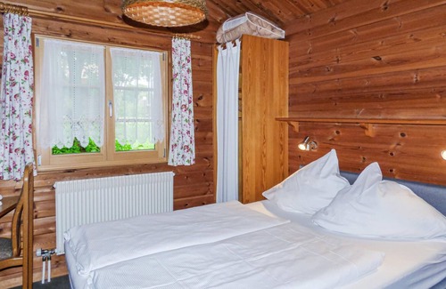 Hayingen House | Family vacation in a wooden house in the Swabian Alb biosphere area.