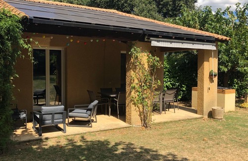 Collias Villa | Family villa for 10 people with large private pool and large garden