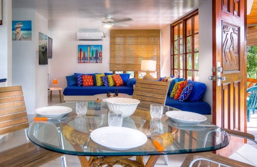 Contadora Island House | Family villa: ideal location, private beach access & pool