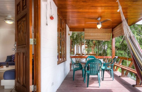 Contadora Island House | Family villa: ideal location, private beach access & pool