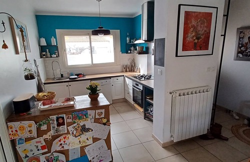 Beaucaire Villa | Family villa in secure development close to shops