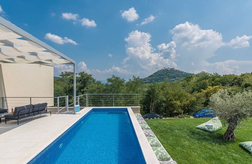Brkac House | Family Villa Monvue