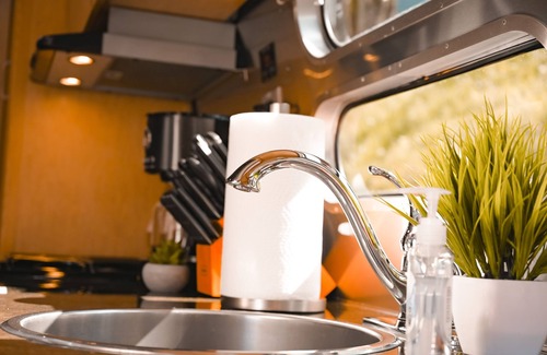 Butler House | Family Watauga Lake Airstream - Lakefront