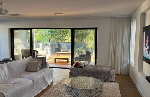 Paddington House | Family wonderland! Spacious family home in Red Hill