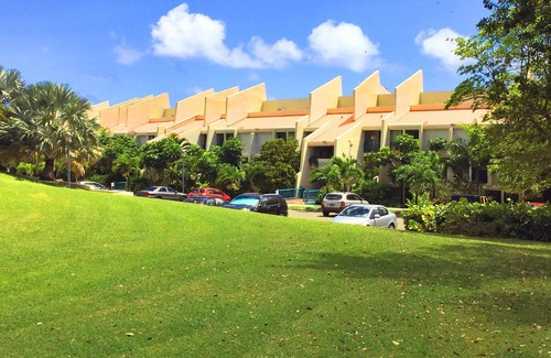 Estate Golden Rock Apartment | Fan-Sea This at Sugar Beach