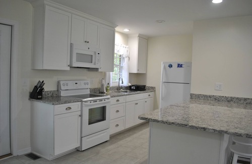 Oriental House | Fan Tail is located in Minnesott Beach, close to golf and ferry