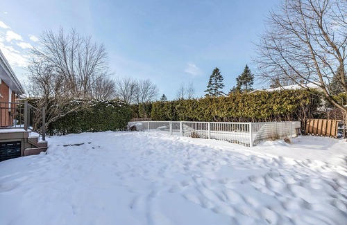 Brossard House | Fancy 4BDR near DT free parking