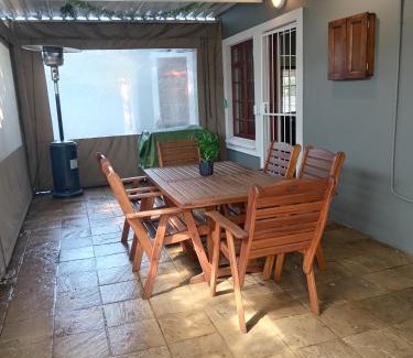 Primrose Apartment | Fancy Pansy 4.2 Room 1 only : Spacious 1 bedroom house