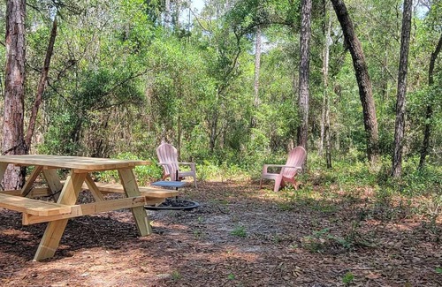 Chiefland RV Rental | Fanning and Manatee Springs Exclusive Primitive Campground