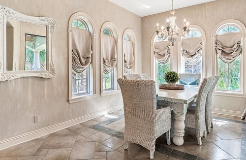 St. Tropez House | Fanta Sea~ 3Br/3Ba ~ Minutes to the beach ~ Private Home