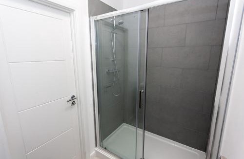Bolton Apartment | Fantastic 1 Bedroom Apartment in Bolton