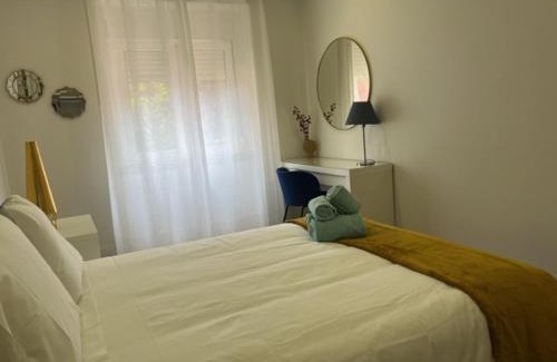 Sao Joao de Deus Apartment | Fantastic 1 Bedroom Apartment at Roma Avenue - 1B