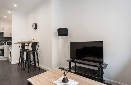 Eastleigh Apartment | Fantastic 1 Bedroom Apartment in Bradford