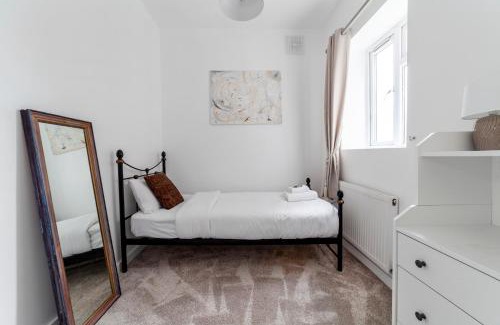 West Norwood Apartment | Fantastic 2BR flat wgarden, West Norwood