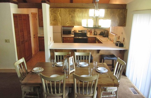 Tahoe Tyrol House | Fantastic 3 bedroom 3 bathrooms home in beautiful South Lake Tahoe