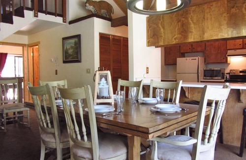 Tahoe Tyrol House | Fantastic 3 bedroom 3 bathrooms home in beautiful South Lake Tahoe