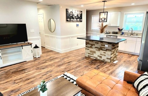 Newburgh House | Fantastic 3-bedroom house with AC in Newburgh/Evansville