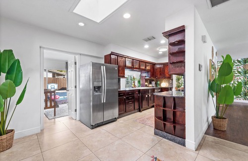 Imperial Point House | Fantastic 3BR2BA Heated Pool+Games 2Miles To Beach