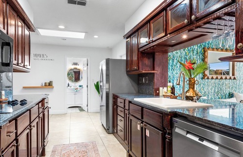 Imperial Point House | Fantastic 3BR2BA Heated Pool+Games 2Miles To Beach