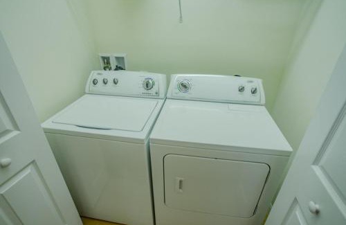 Bellavida House | Fantastic 4br 3ba with Pvt Pool near to Disney
