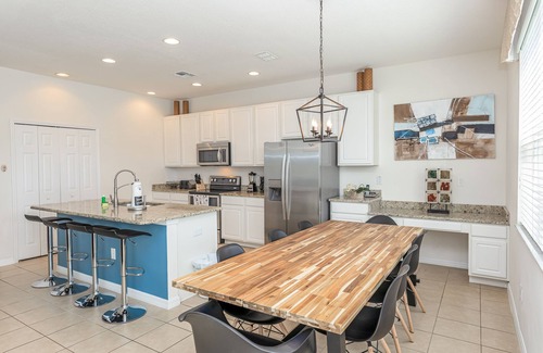 Bellavida House | Fantastic 4br 3ba with Pvt Pool with Lake view near to Disney