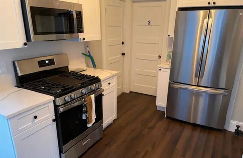 Dorchester Apartment | Fantastic Apartment 3 Beds in Boston Neat Subway Station @Ridgewood1