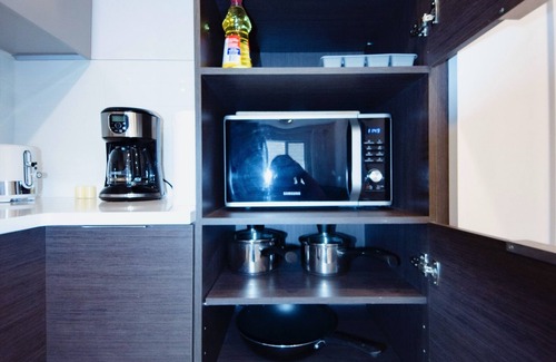 Cote-Des-Neiges—Notre-Dame-De-Grace Apartment | Fantastic*brand-new*Wi-Fi*gym