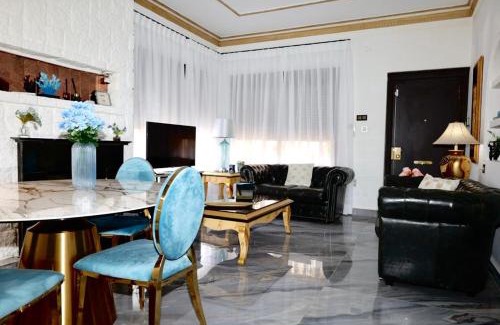 Torremolinos Ski Chalet | Fantastic chalet 5 mins away from the beach by easyBNB