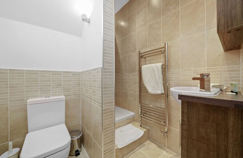 Aberdeen West End Apartment | Fantastic City Apartment