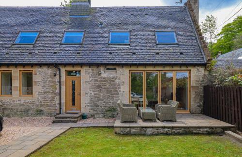 Arden Apartment | Fantastic Cottage in Loch Lomond National Park
