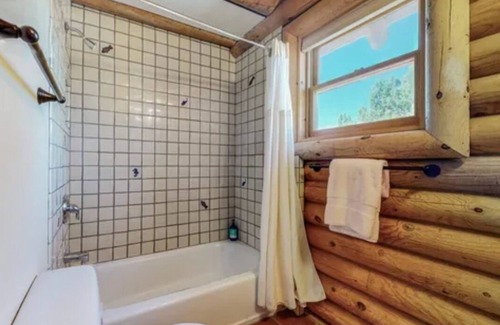 Las Campanas Cottage | Fantastic Cozy Modern Log Cabin