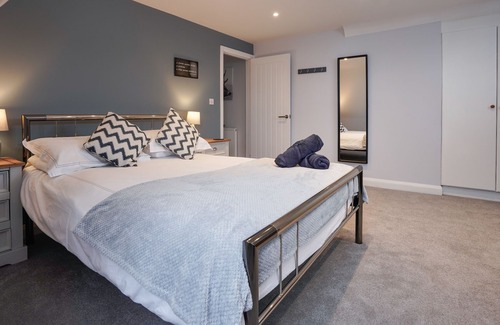 Halstead House | Fantastic detached house with countryside views.