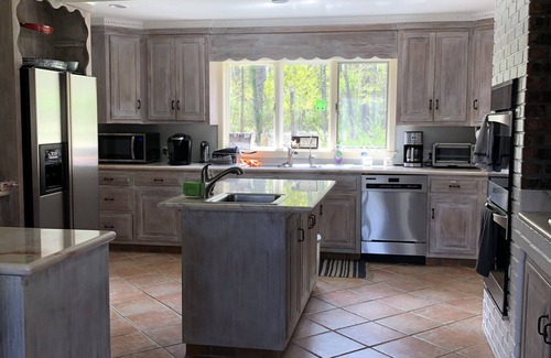 Egremont House | Fantastic Fall Berkshires Retreat with Beautiful Heated Swimming Pool
