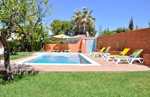 Vilamoura Villa | Fantastic for Family Gatherings, Optional Pool Heating, Free Air Con Wifi