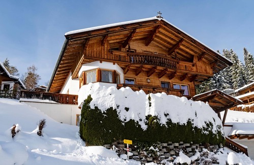 Oberau House | Fantastic group accommodation near the ski lift