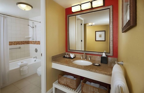 Keauhou Hotel | Fantastic Hawaii Getaway! 2 Ocean View Units, 2 Pools, Game Room, Restaurant/Bar