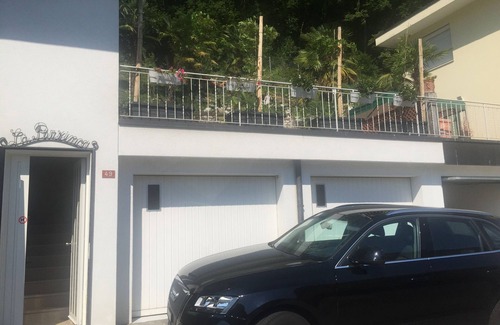 Caslano Apartment | Fantastic high standing apartment in villa with lake view