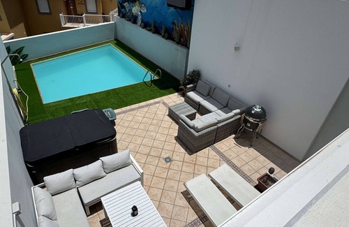 Arguineguin Villa | Fantastic holiday villa house and apartment with heated pool in the South !