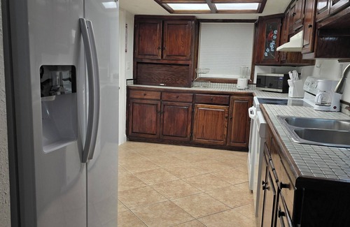 Tampa House | Fantastic king bedroom and pool in 3 min from Tampa airport