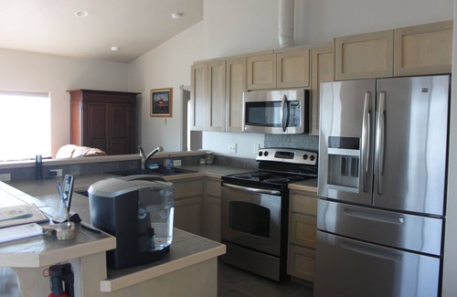 Agate Beach House | FANTASTIC OCEAN FRONT MODERN HOME*TWO LIVING AREAS*HUGE DECK