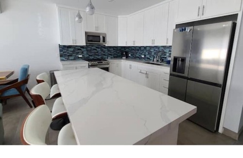 Libertad Condo | Fantastic Oceanview Penthouse Private deck & Spa