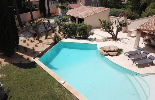 Modene Villa | Fantastic private villa with heated saltwater pool in Provence
