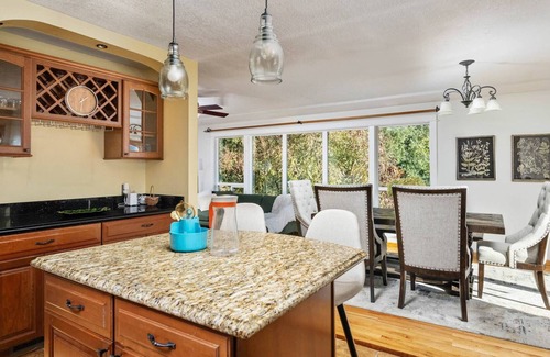 Pleasant Valley House | Fantastic Southeast Retreat, Just Above Johnson Creek, Pet Friendly, Huge Deck & Yard w/ Fire-Table