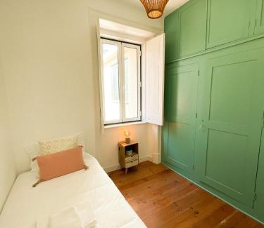 Carcavelos Apartment | Fantastic Spacious Apartment near Carcavelos Beach