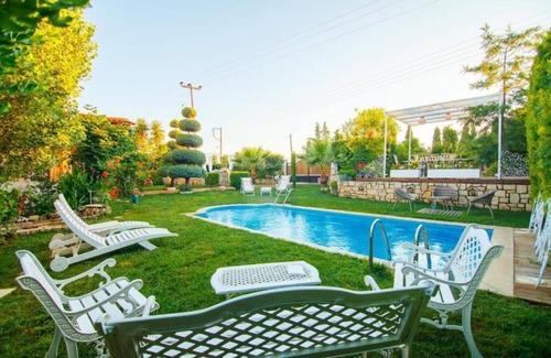 Archanes Villa | Fantastic Villa in a Dreamy Garden,15 Minutes From the Sandy Beach!