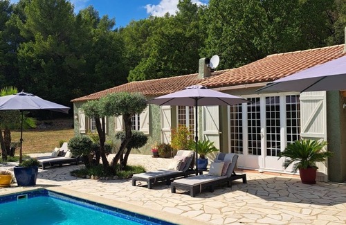 Callas Villa | fantastically located detached villa with private swimming pool for 8 people.